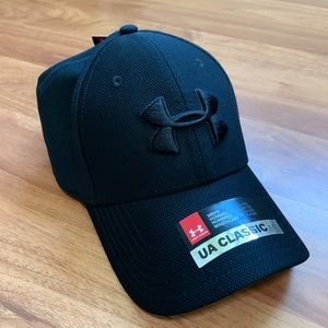 Under Armour Men’s UA Classic Fit Black Cap
